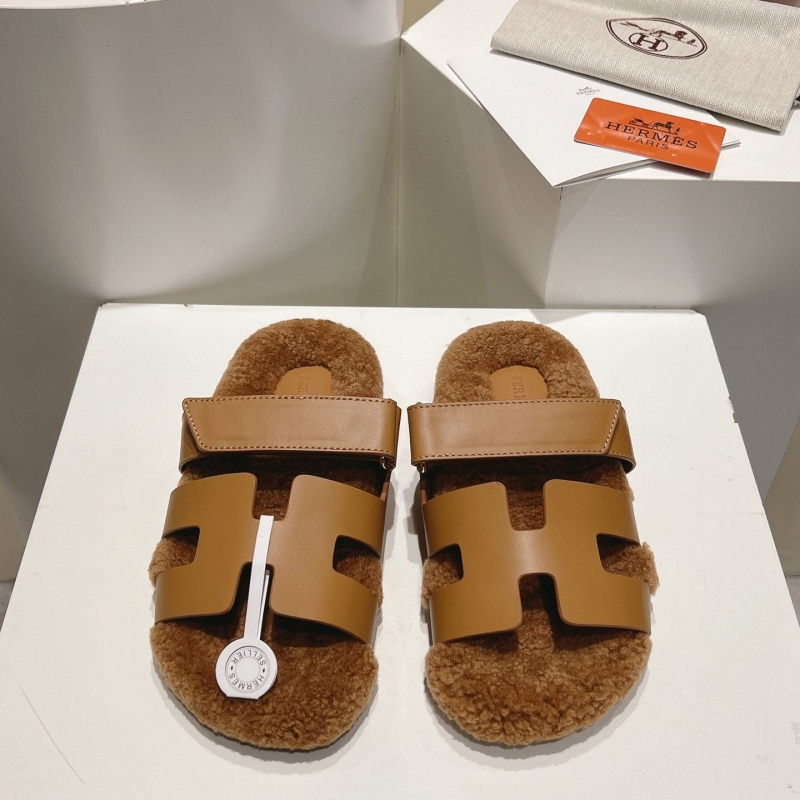H**mes slippers